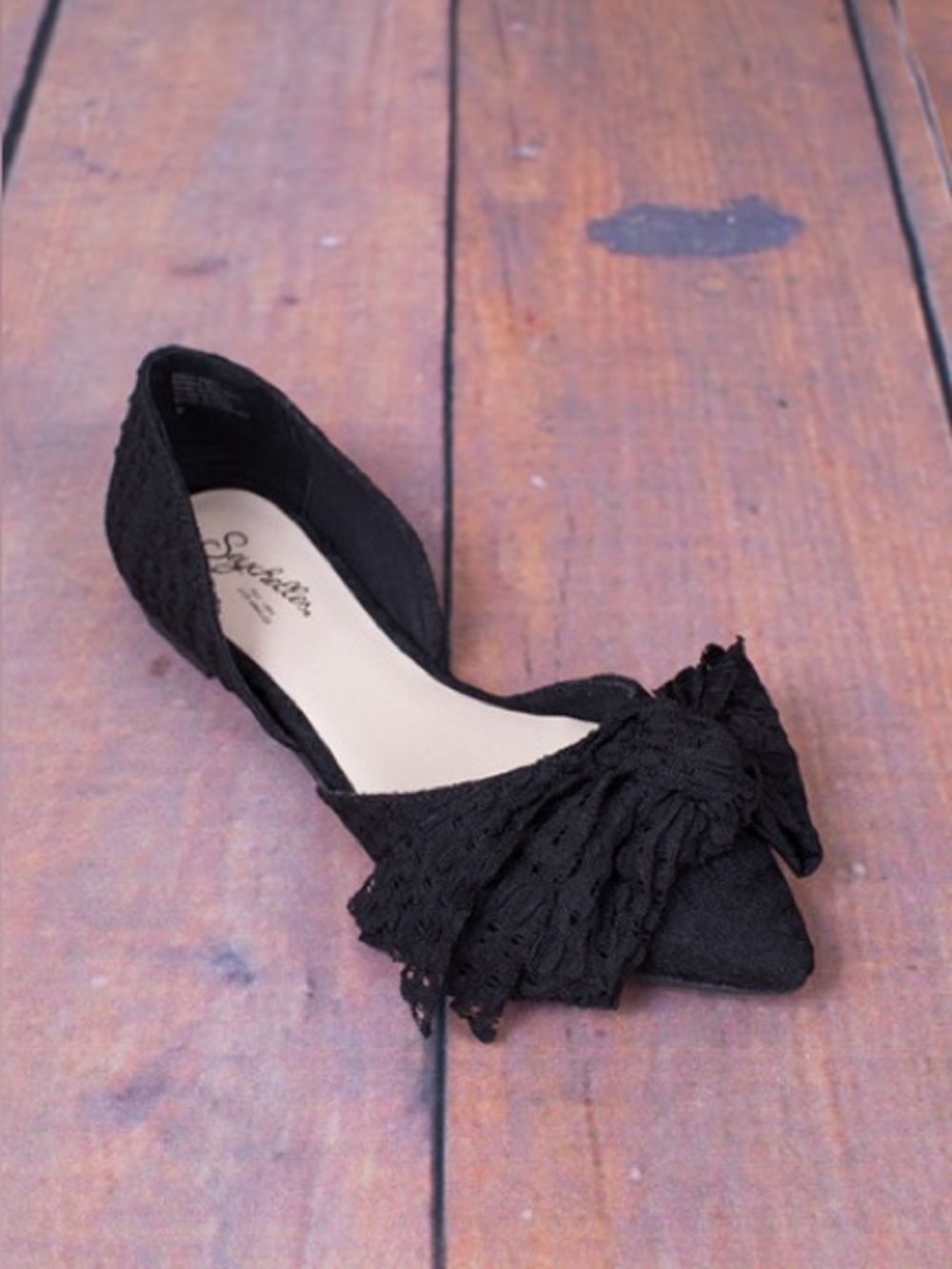 Seychelles Bed and Breakfast Lace Pointed D'Orsay Flat with Bow in Black size 8